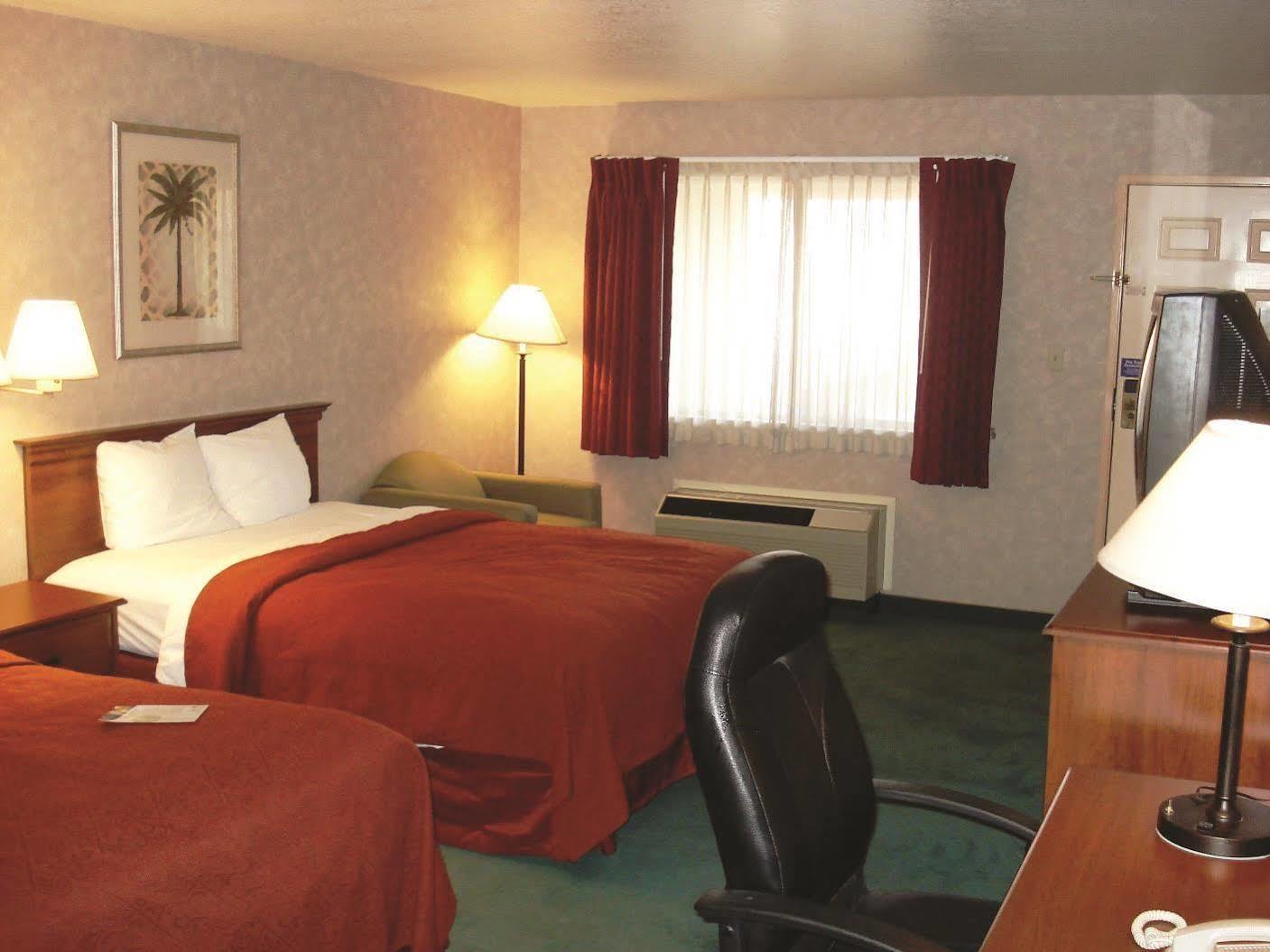 Holiday Inn Express Oakdale, An Ihg Hotel Екстериор снимка